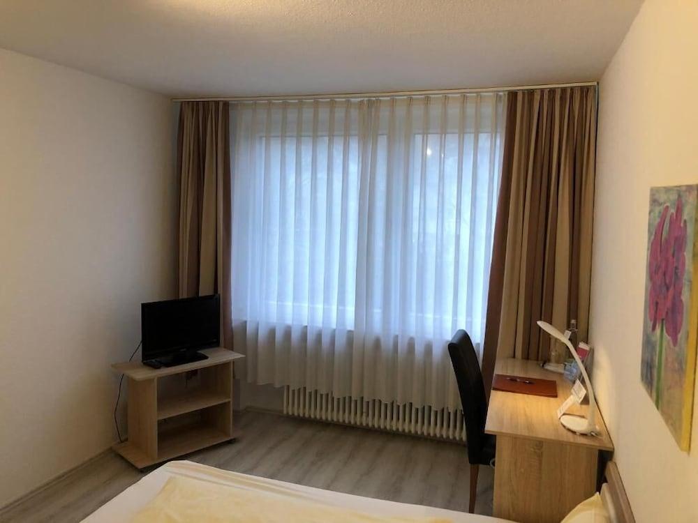 Hotel Haus Am Zoo Дюссельдорф Экстерьер фото