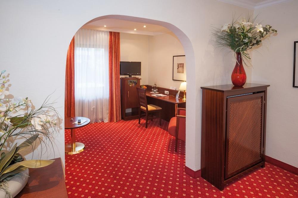 Hotel Haus Am Zoo Дюссельдорф Экстерьер фото